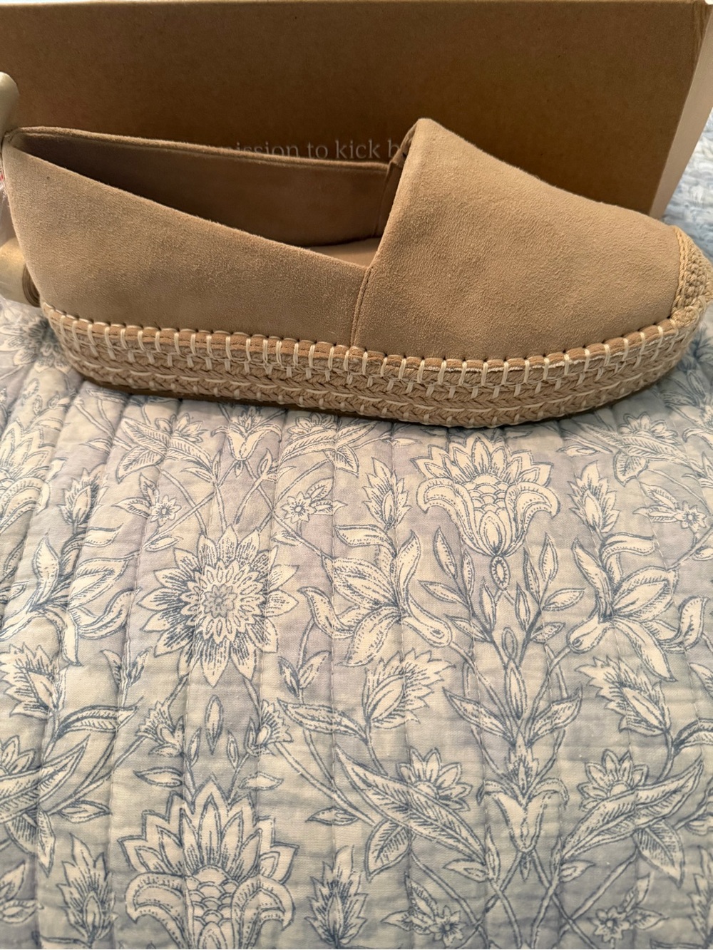 Linen-Tie Espadrille Platform in Beige - Picture 9 of 9